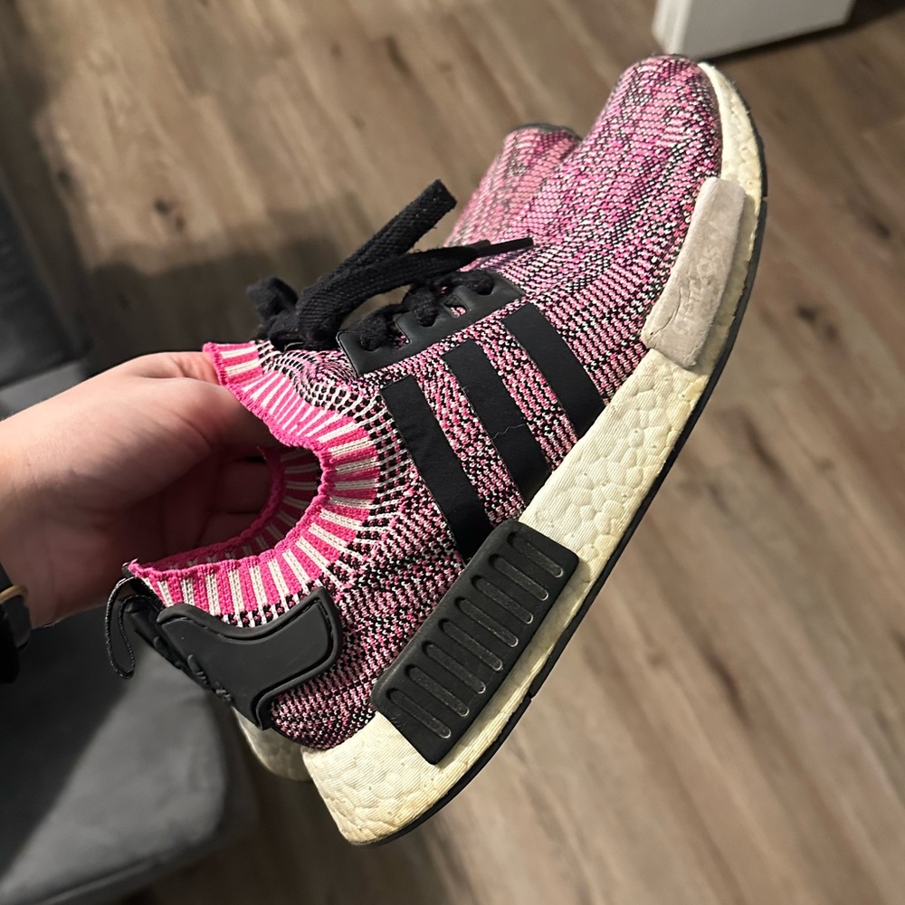 Adidas NMD R1 primeknit shoe
